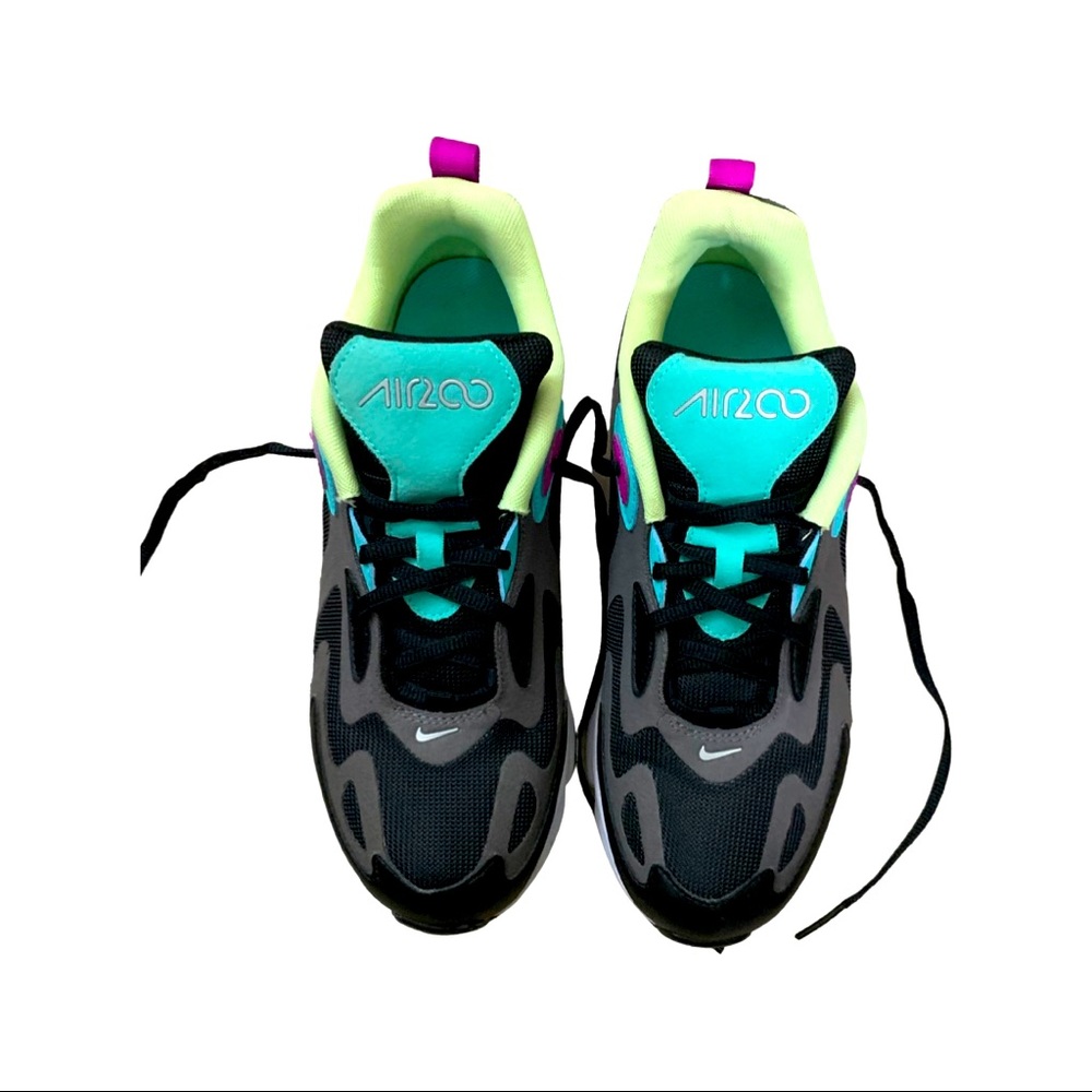 Nike AirMax infinity size 7Y